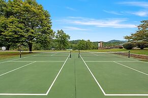 Tremont Lodge & Resort