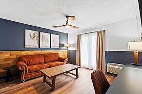 Tremont Lodge & Resort