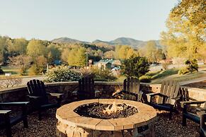 Tremont Lodge & Resort