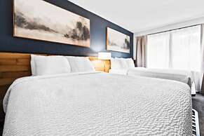 Tremont Lodge & Resort