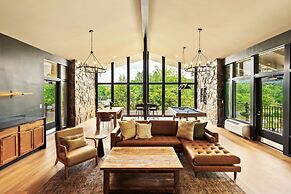 Tremont Lodge & Resort