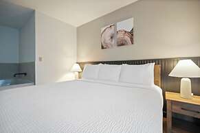 Tremont Lodge & Resort