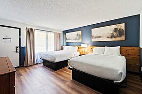 Tremont Lodge & Resort