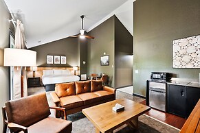 Tremont Lodge & Resort