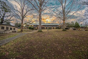 Tremont Lodge & Resort