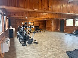 Tremont Lodge & Resort