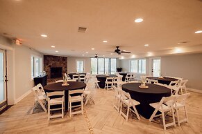 Tremont Lodge & Resort