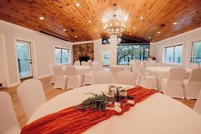 Tremont Lodge & Resort