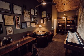 Tremont Lodge & Resort