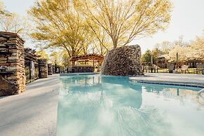Tremont Lodge & Resort