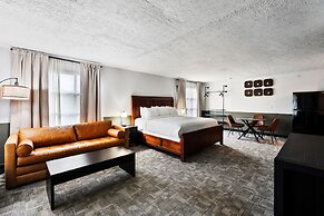 Tremont Lodge & Resort