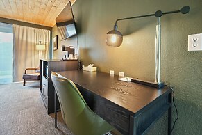 Tremont Lodge & Resort