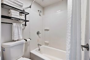 Tremont Lodge & Resort