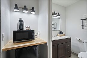 Tremont Lodge & Resort