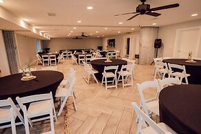 Tremont Lodge & Resort