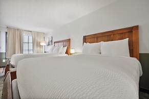 Tremont Lodge & Resort