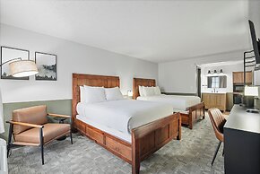 Tremont Lodge & Resort