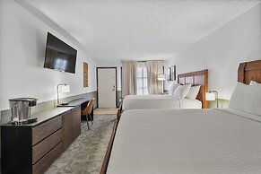 Tremont Lodge & Resort