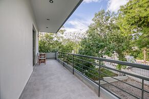 Athena's South Apartment