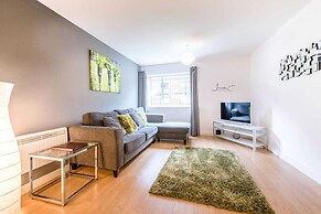 Modern 1kb, 1DB Apt - Salford Quays