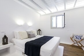 Breathtaking 6Bed villa in Platis Gialos