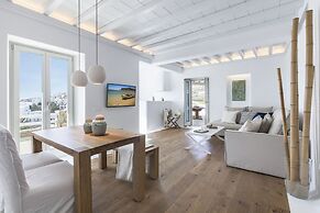 Breathtaking 6Bed villa in Platis Gialos