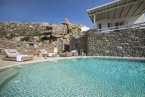 Breathtaking 6Bed villa in Platis Gialos