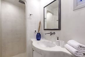 Breathtaking 6Bed villa in Platis Gialos