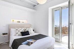 Breathtaking 6Bed villa in Platis Gialos