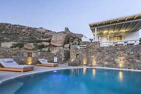 Breathtaking 6Bed villa in Platis Gialos