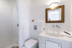 Breathtaking 6Bed villa in Platis Gialos