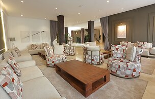 Playa Del Pacha Suites Hotel