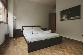 San Pietro Cozy And Quiet Three-room Apt