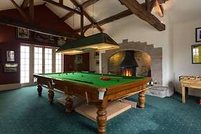 Exceptional Unique 5 Bedroom Manor House