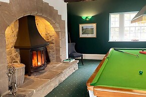 Exceptional Unique 5 Bedroom Manor House