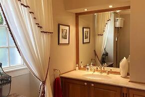 Exceptional Unique 5 Bedroom Manor House