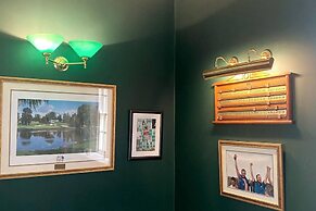 Exceptional Unique 5 Bedroom Manor House