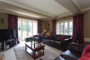 Exceptional Unique 5 Bedroom Manor House