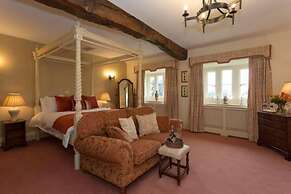 Exceptional Unique 5 Bedroom Manor House