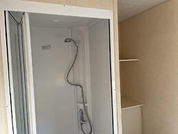 Captivating 2-bed Caravan in Clacton-on-sea