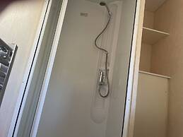 Captivating 2-bed Caravan in Clacton-on-sea