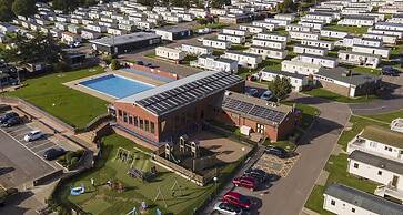 Captivating 2-bed Caravan in Clacton-on-sea