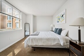 2BR Luxury City Suite With Gym & Pool