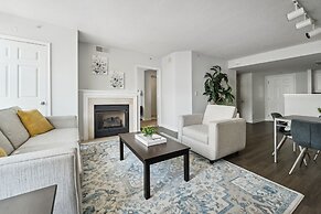 2BR Luxury City Suite With Gym & Pool