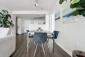 2BR Luxury City Suite With Gym & Pool