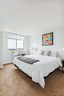 2BR Luxury City Suite With Gym & Pool