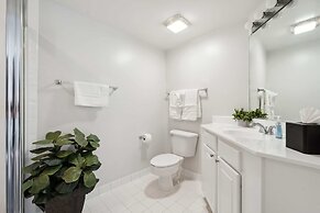 2BR Luxury City Suite With Gym & Pool