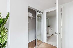 2BR Luxury City Suite With Gym & Pool