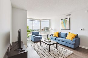 2BR Luxury City Suite With Gym & Pool