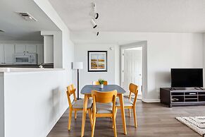 2BR Luxury City Suite With Gym & Pool